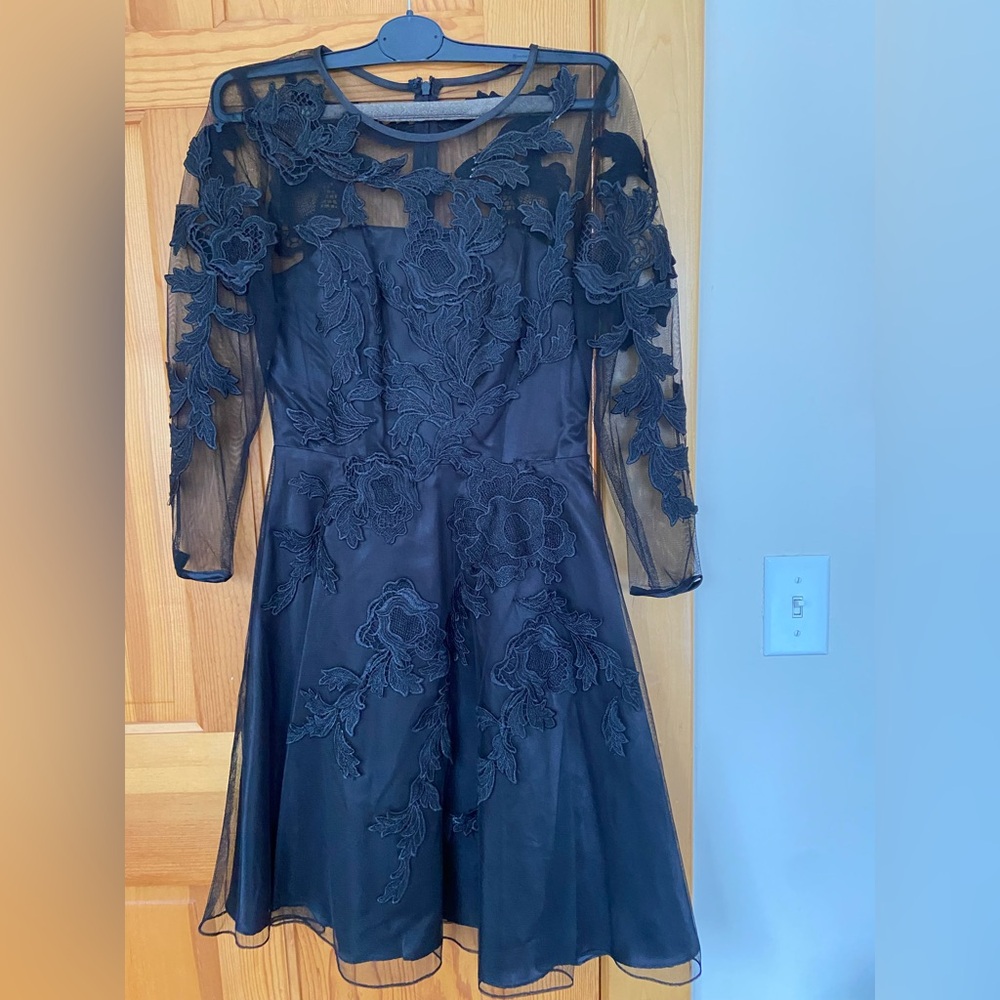 Black Floral Appliqué Mesh Cocktail Dress -Decode 1.8, size 0